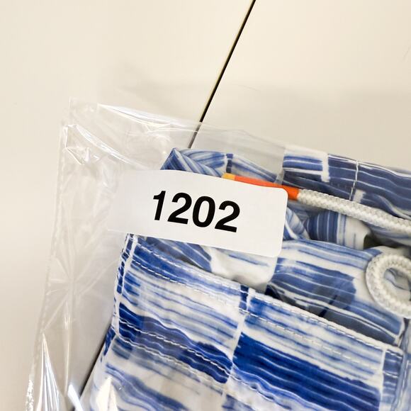 Tommy Bahama Baja Tasmania Tiles Swim Trunks Blue White - M - Picture 9 of 9